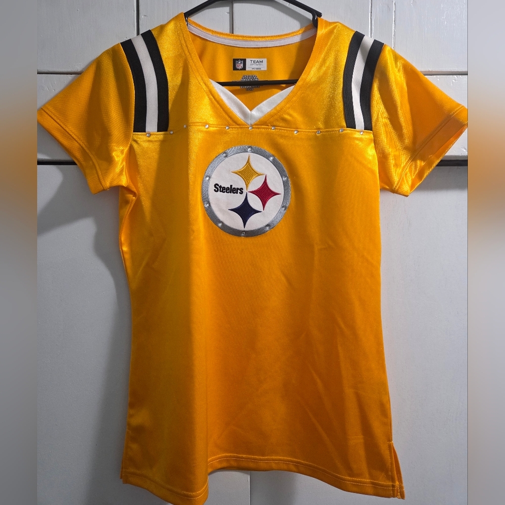 NFL Women's Yellow Satiny Top Small
